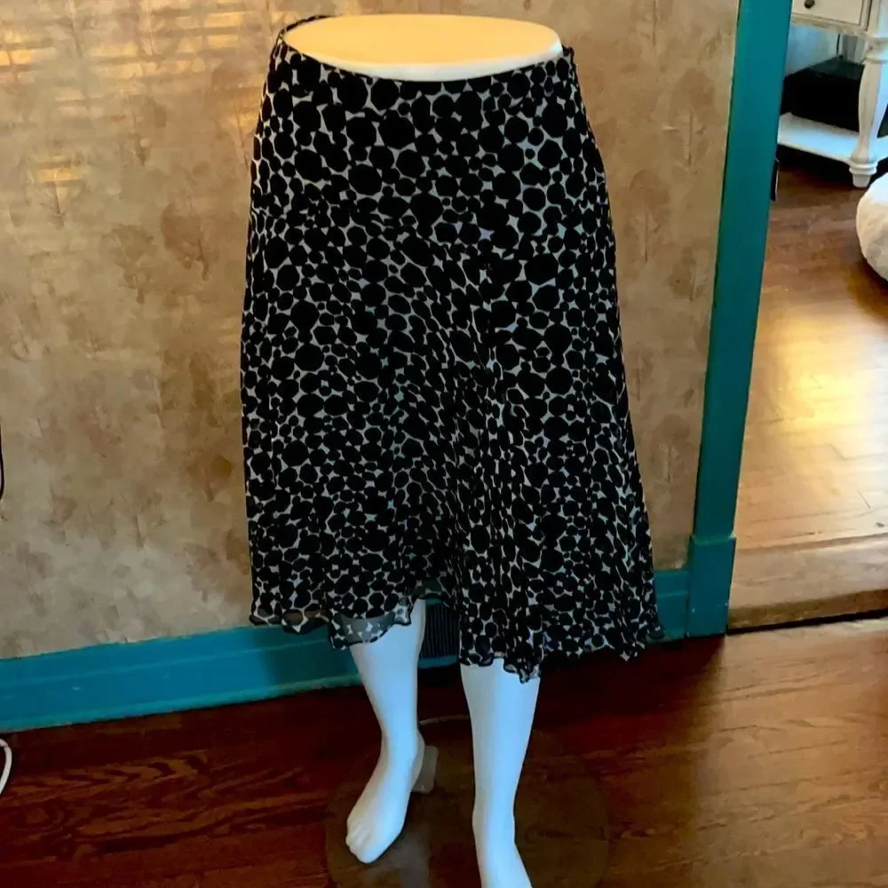 Alfani Sz 10 💯 Silk Lined Skirt